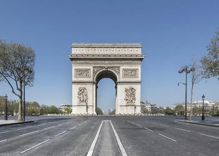 Cosy And Modern Near Champs-elysees - Arc De Triomphe Apartman *